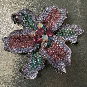 OFF PARK COLLECTION ORCHID BROOCH